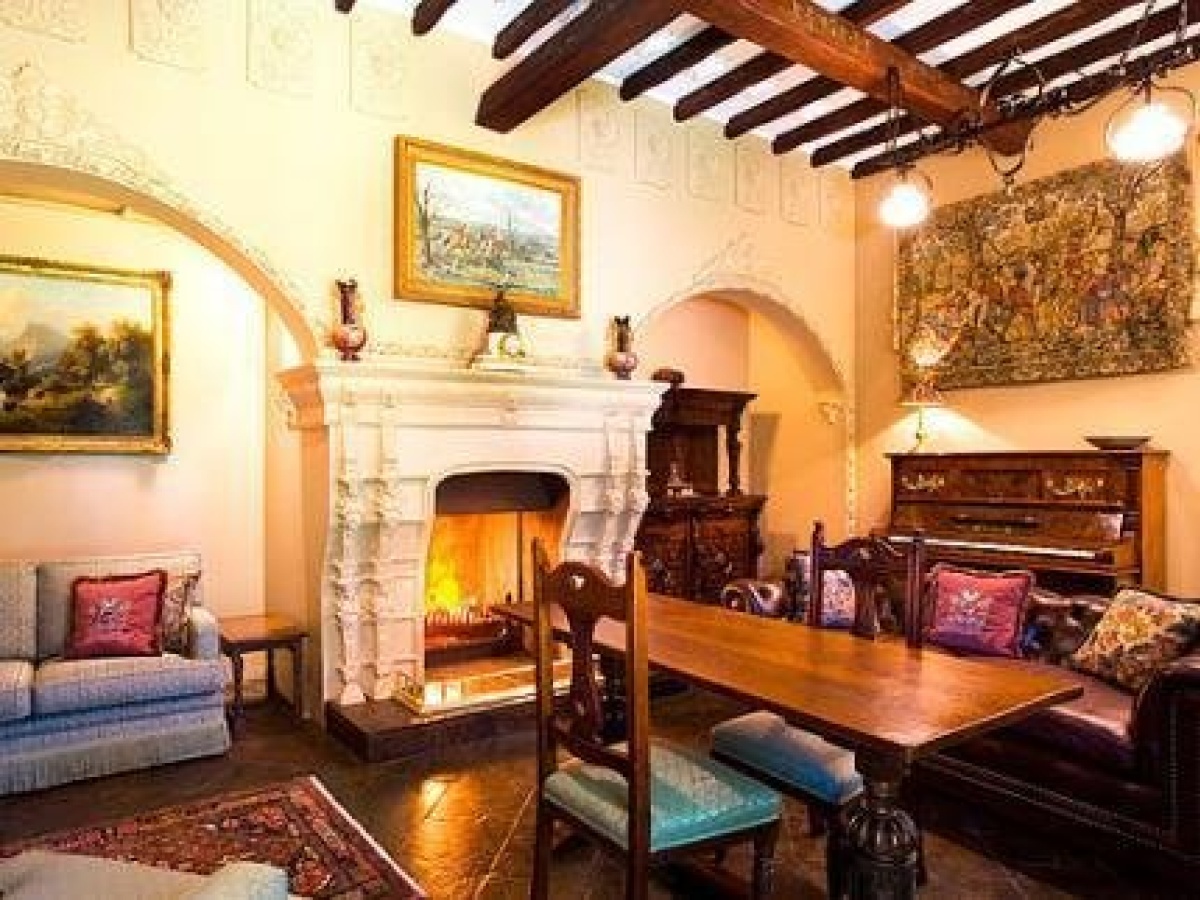 Thorngrove  Manor, Crafers