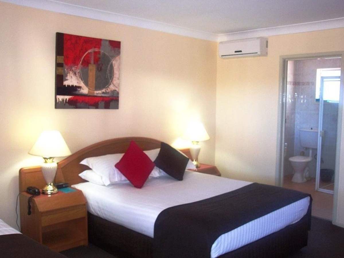 McNevins Maryborough Motel