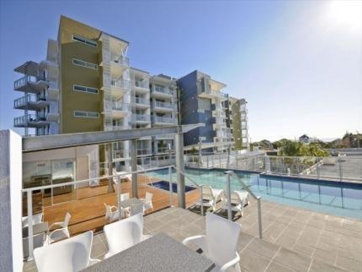 PAVILIONS PALM BEACH