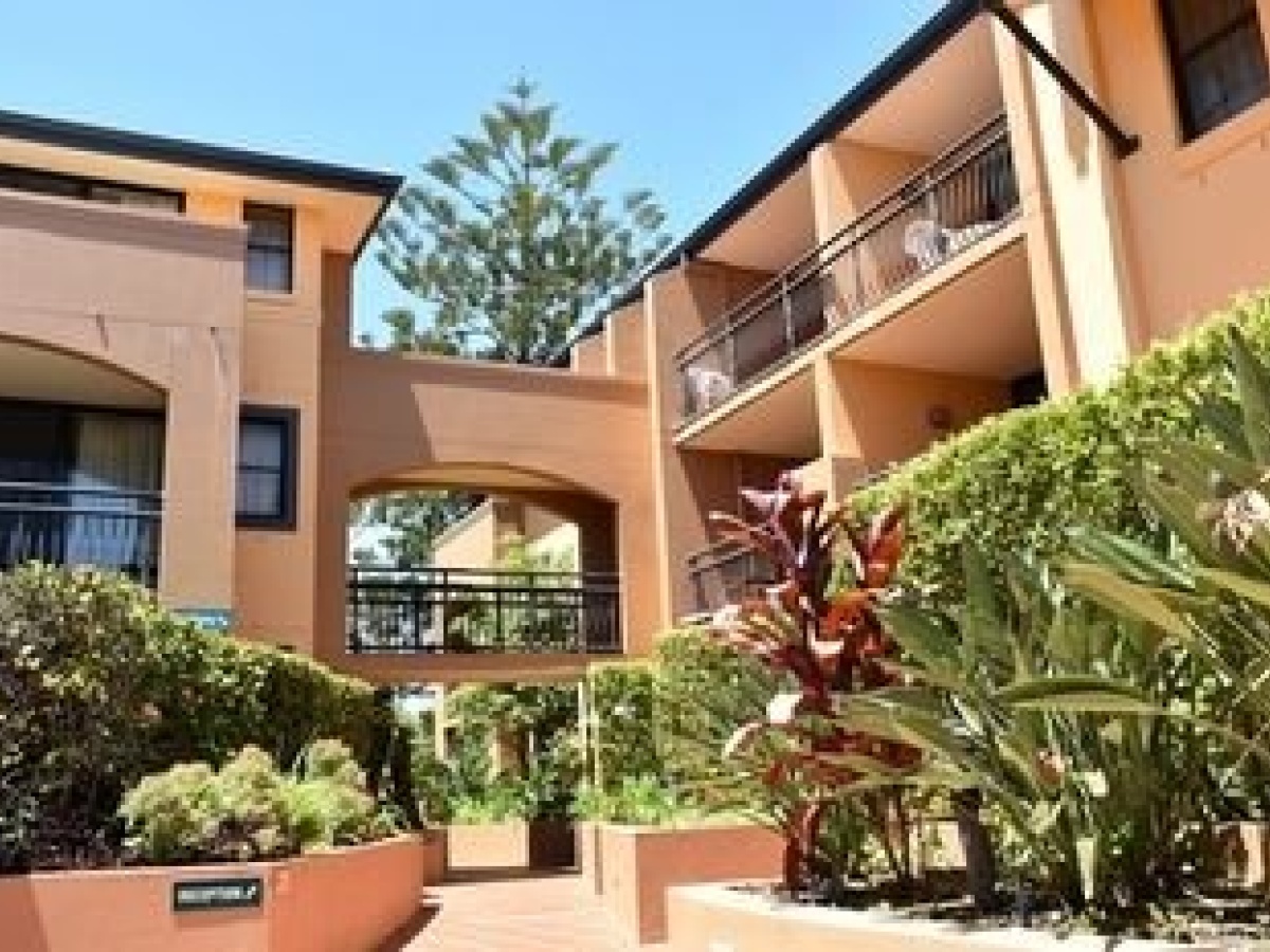 MERMAID BEACH MOTOR INN