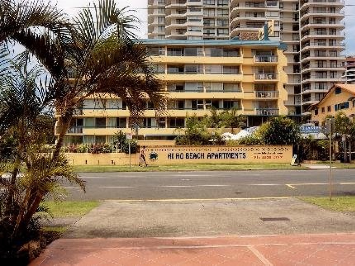 HFN St Kilda Icon Apartment
