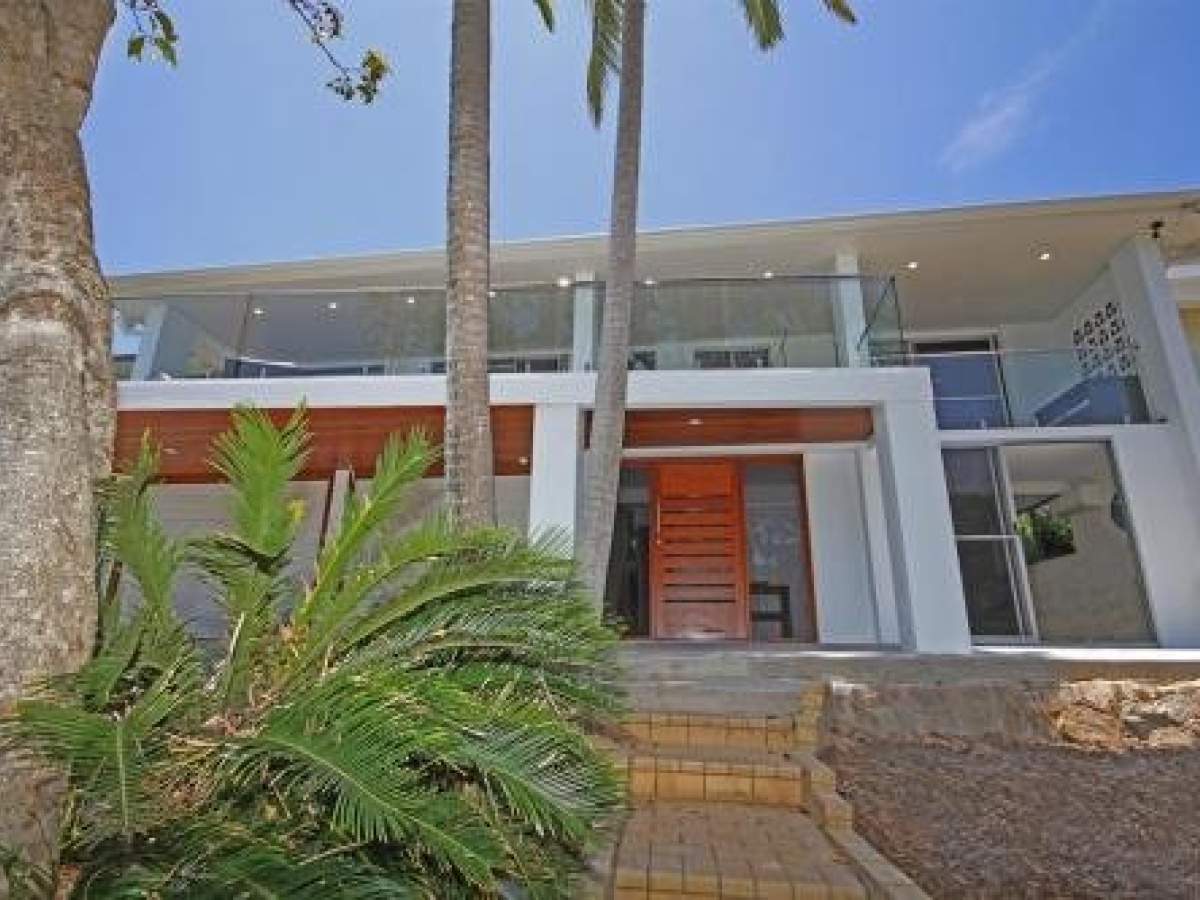 32 Barra Crescent, Coolum Beach. Bond 500, FOXTEL, WIFI, Linen Supplied