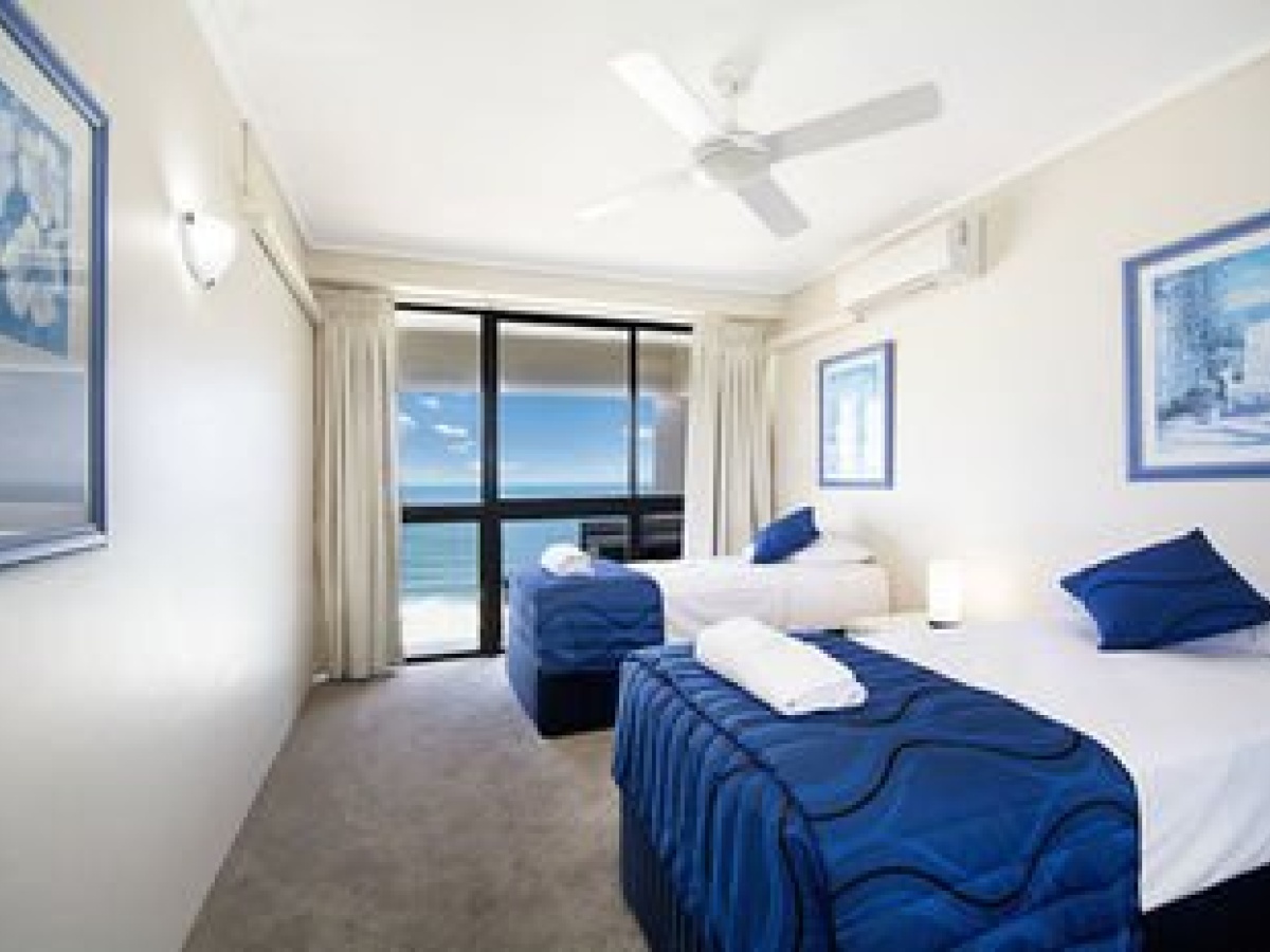 Clubb Coolum Beach Resort