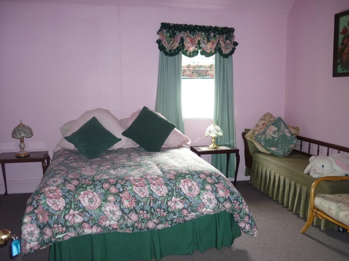 Old Colony Inn