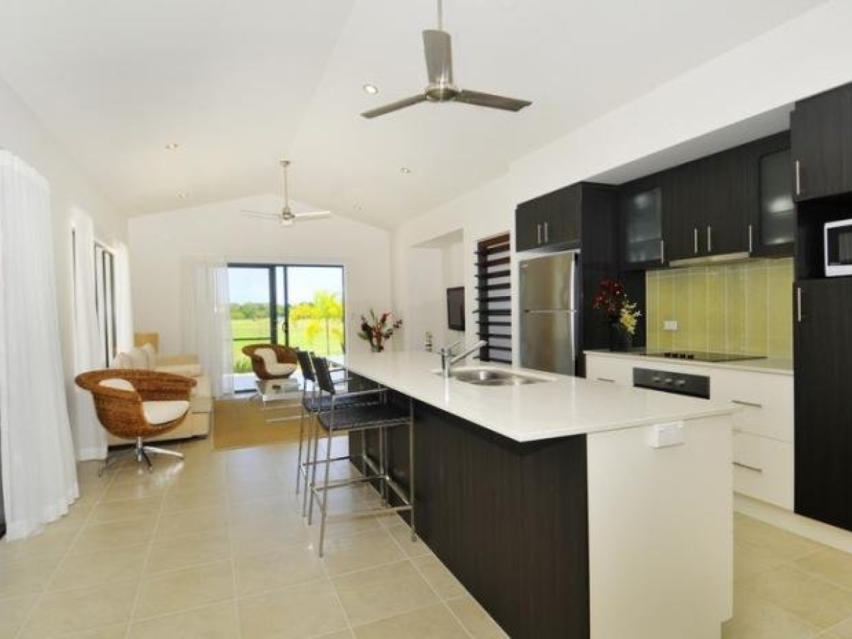 Nine Cascade House, Port Douglas