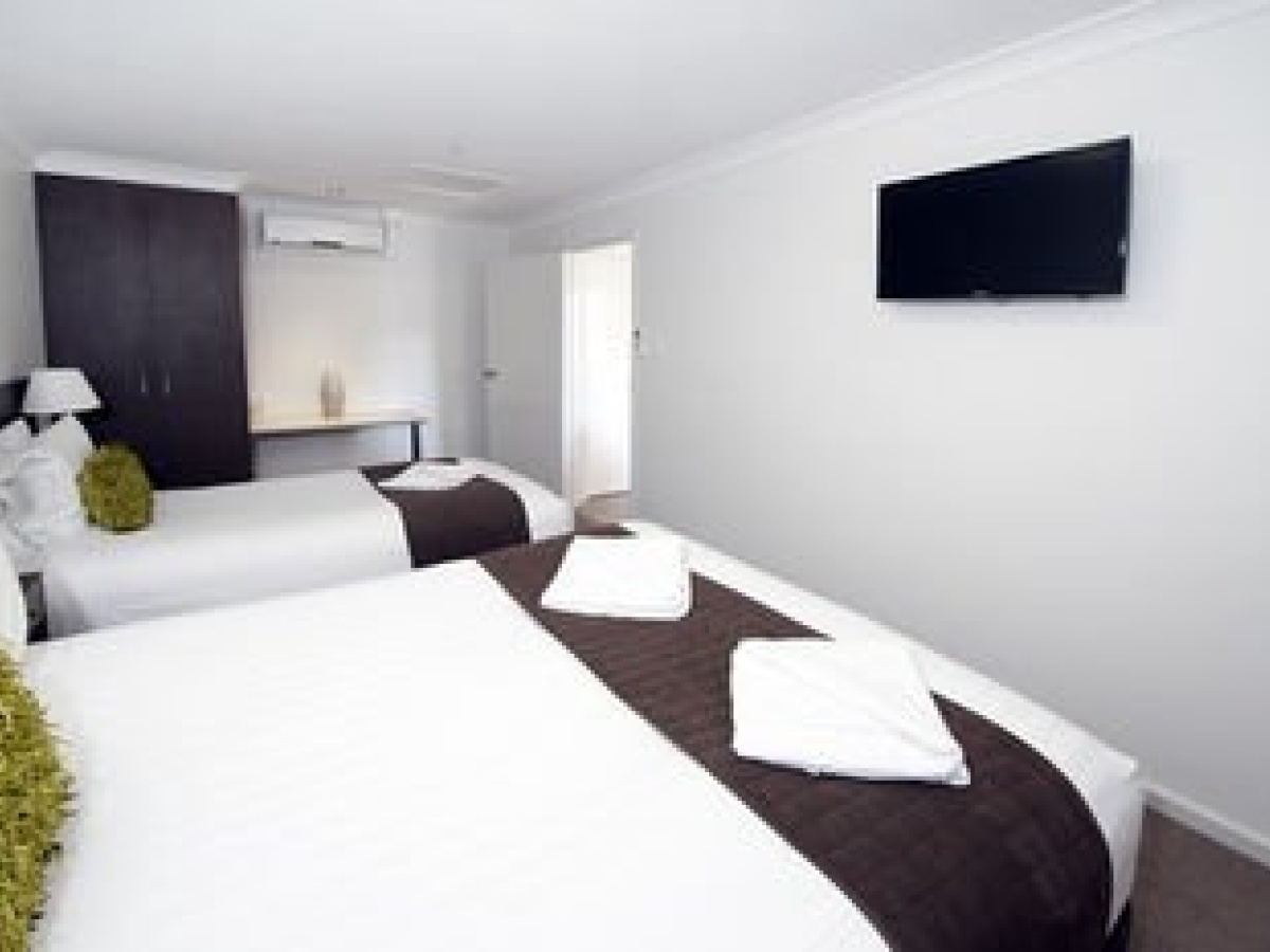 Great Divide Motor Inn