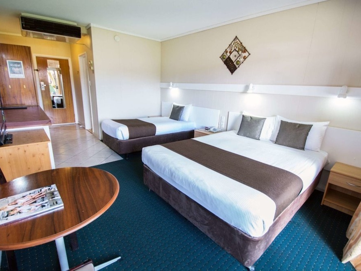 Elkira Court Motel