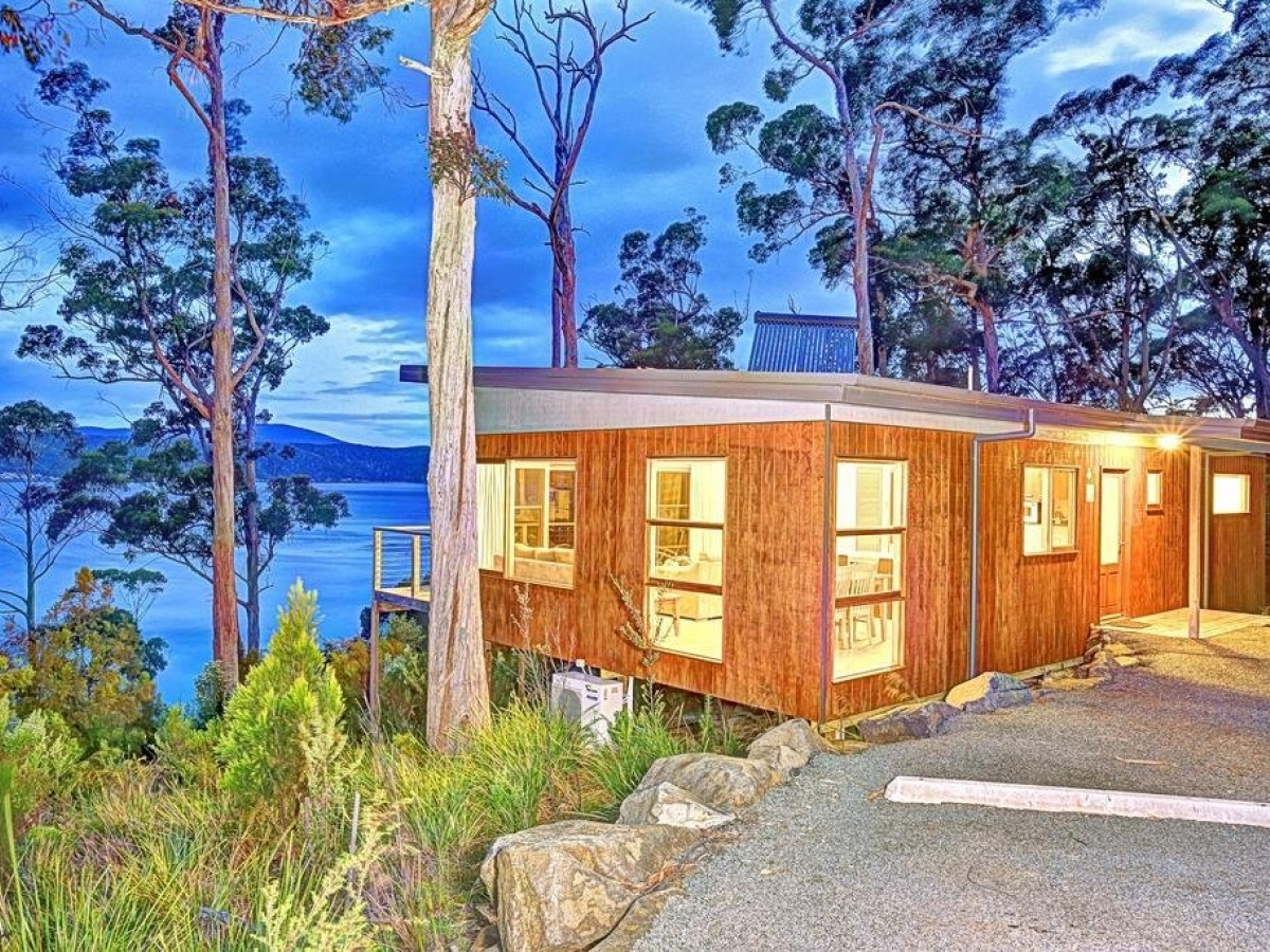Stewarts Bay Lodge