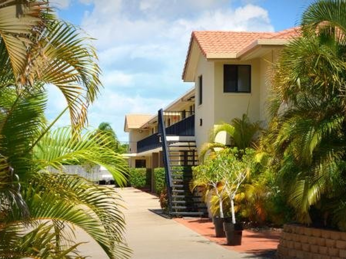 Arlia Sands Apartments