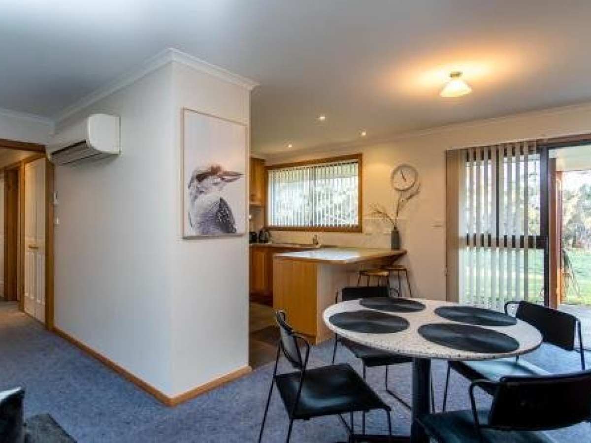Acton Park Holiday Units