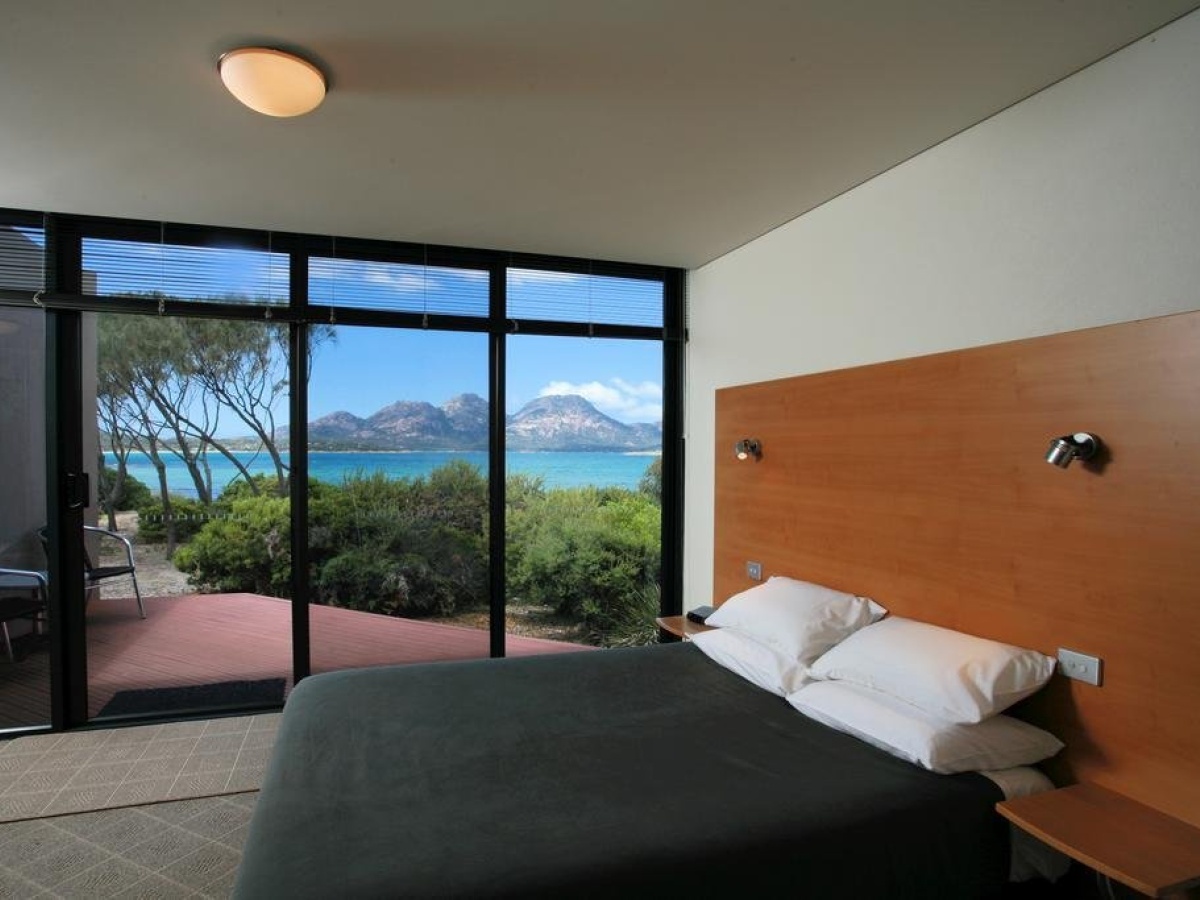 Edge of the Bay Resort