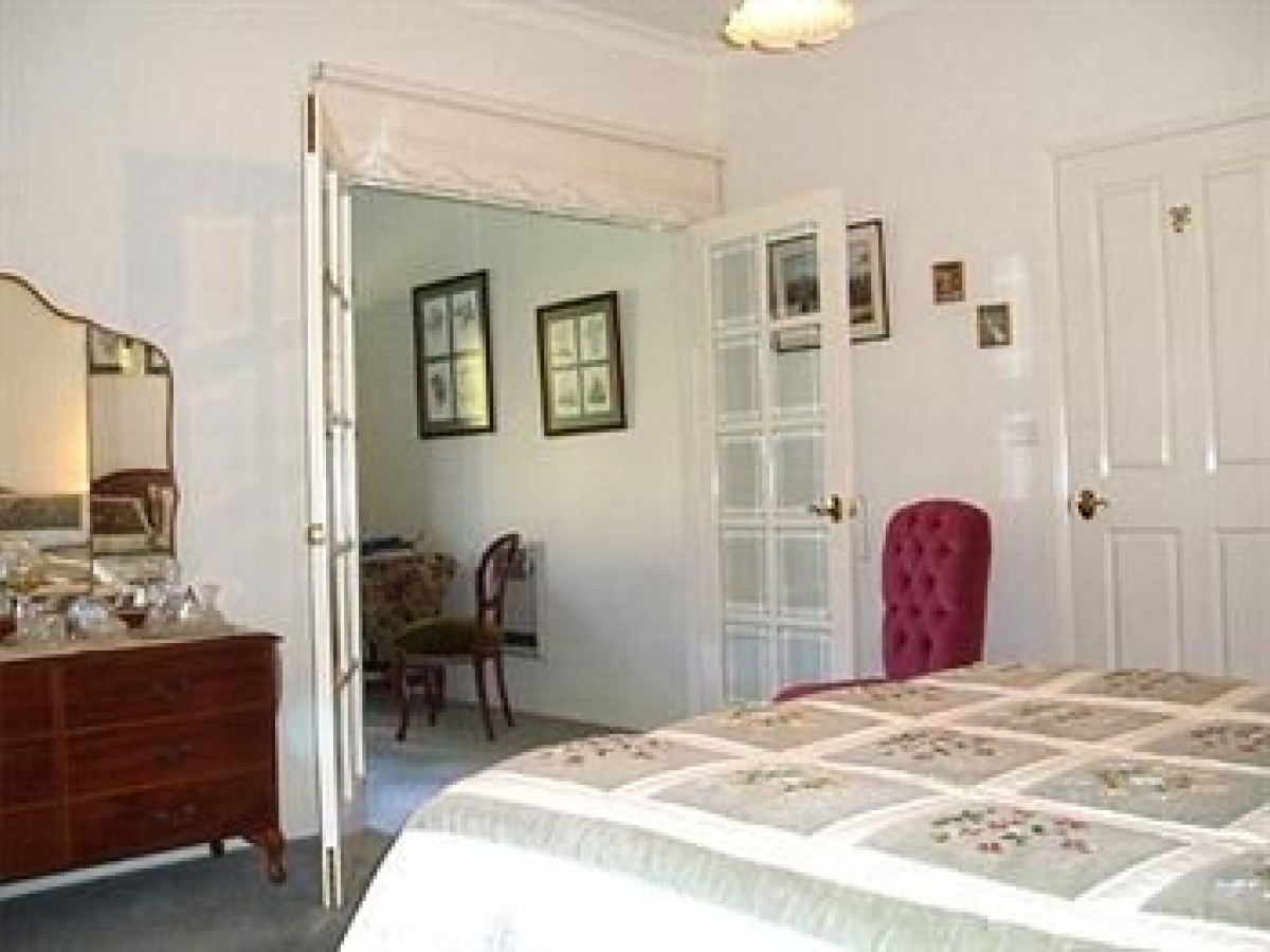 Birchwood, Devonport self-contained self catering accommodation