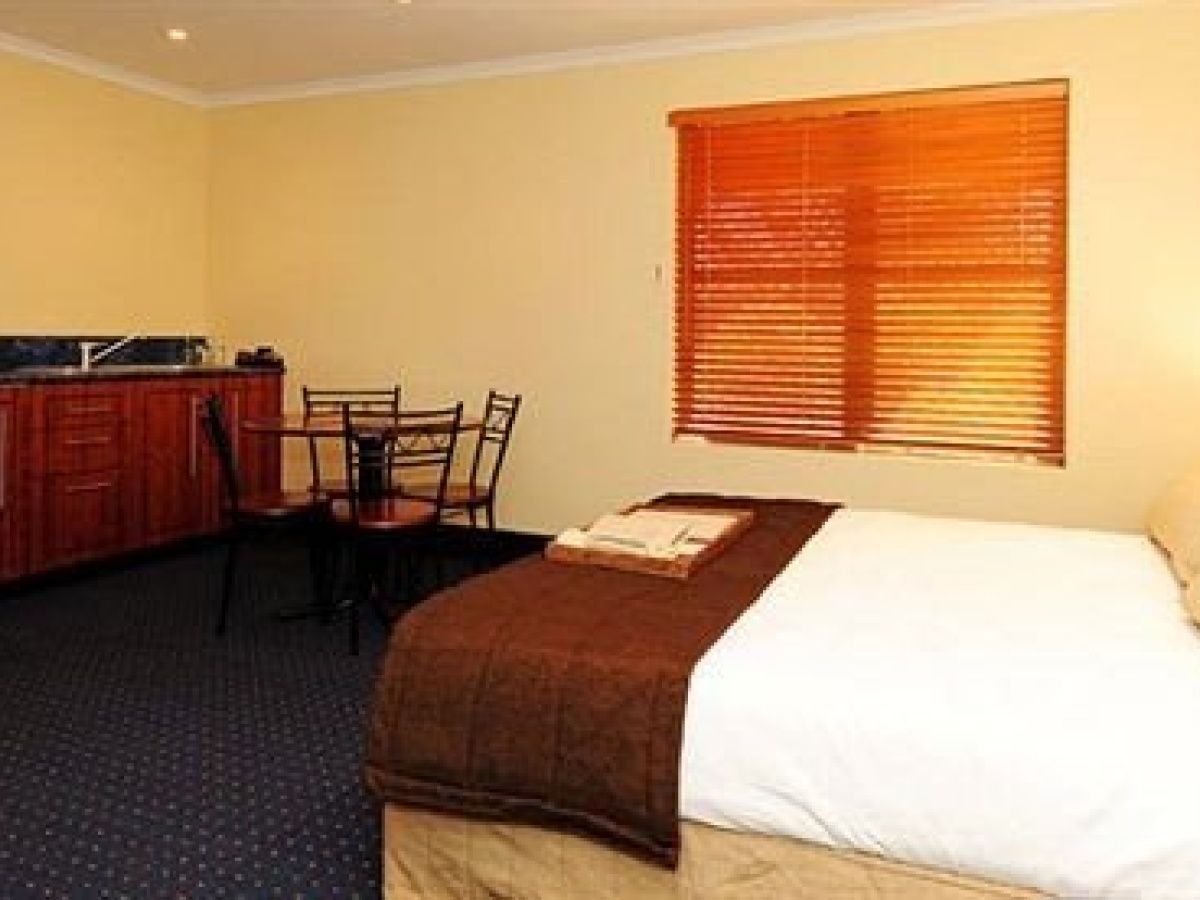 Rydges Gladstone