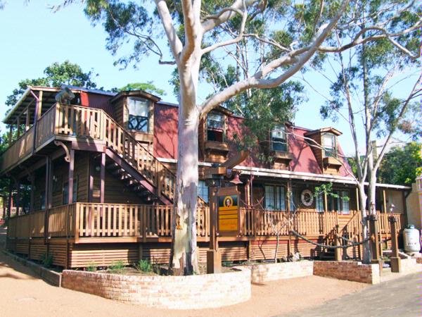 Admiral Stirling Inn