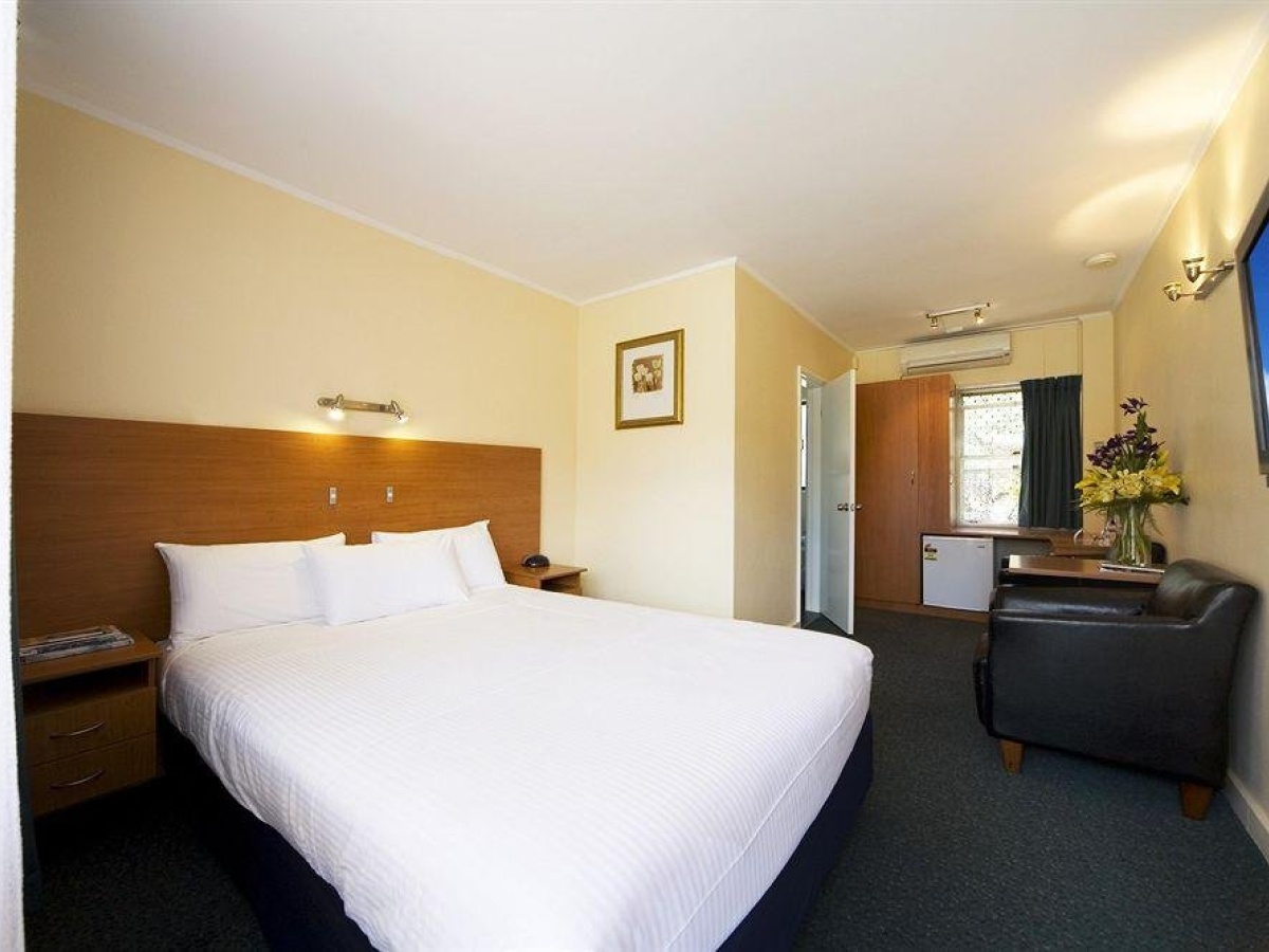 B.W MOTEL MONARO
