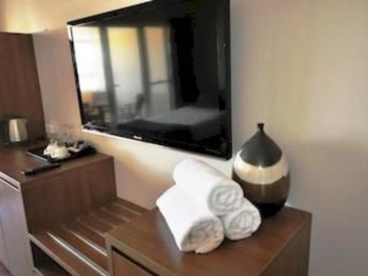 The Australian Hotel Motel