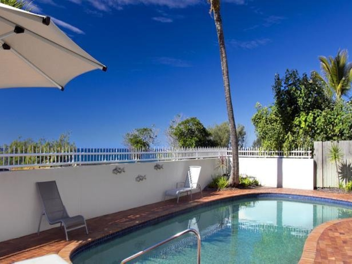 La Mer Sunshine Beachfront