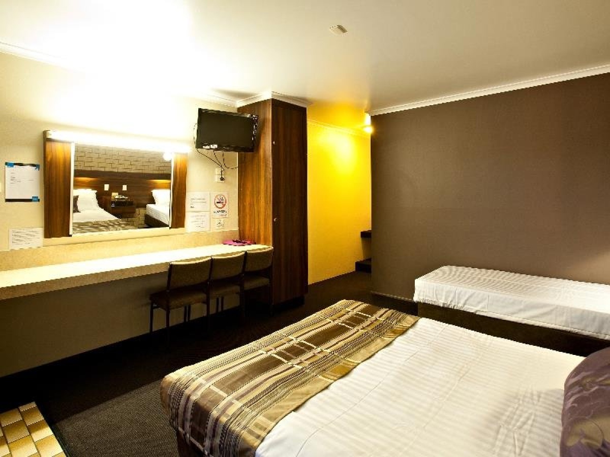 Sarina Motor Inn