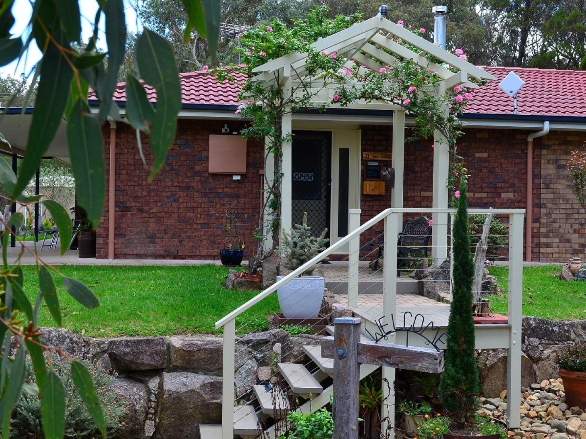 31 The Rocks