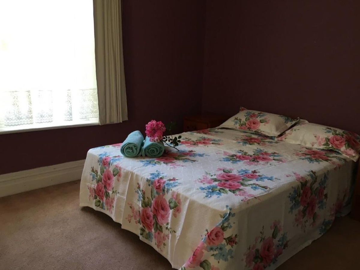 Hawthorn Holiday House