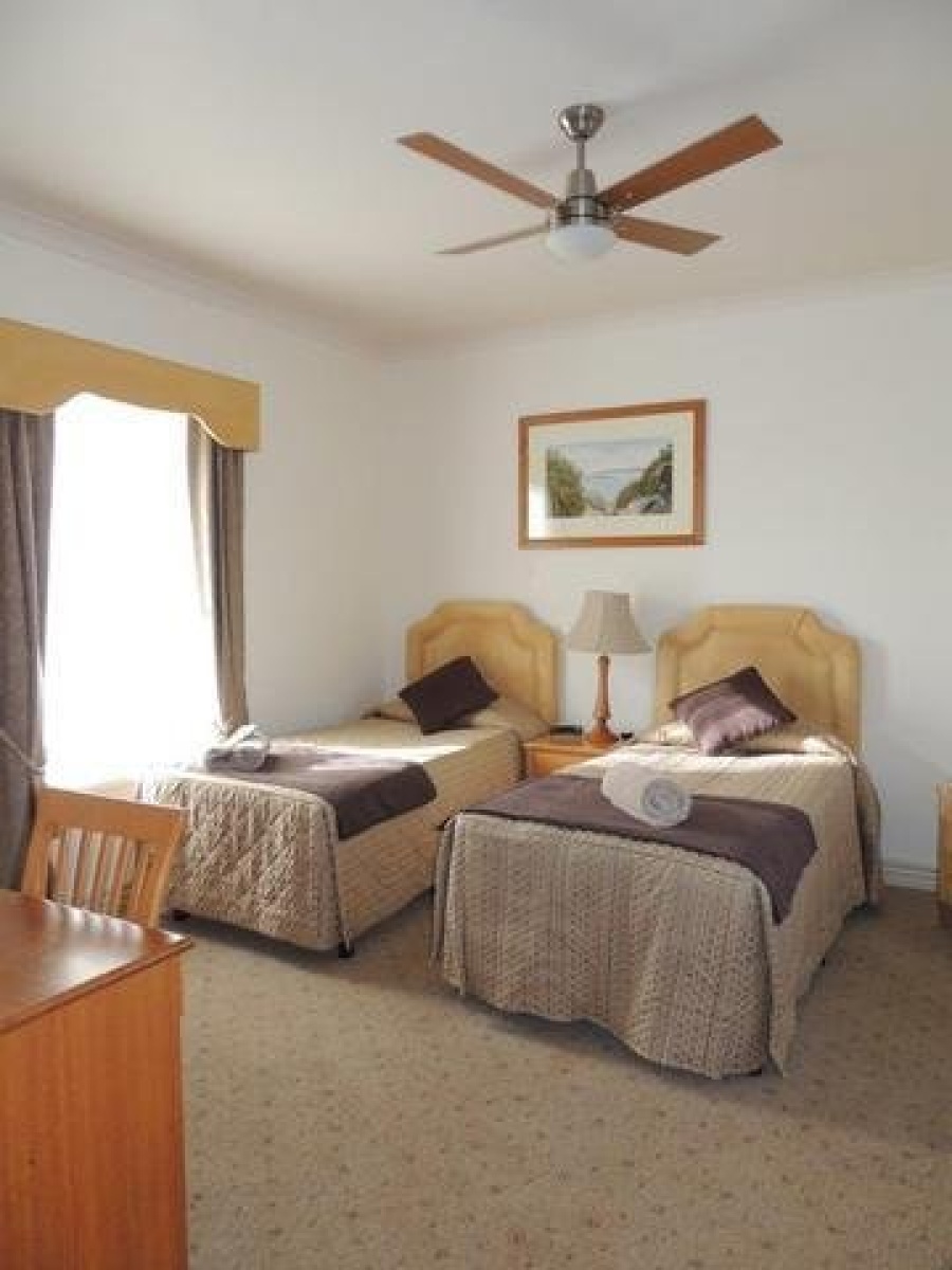 Ross Motel