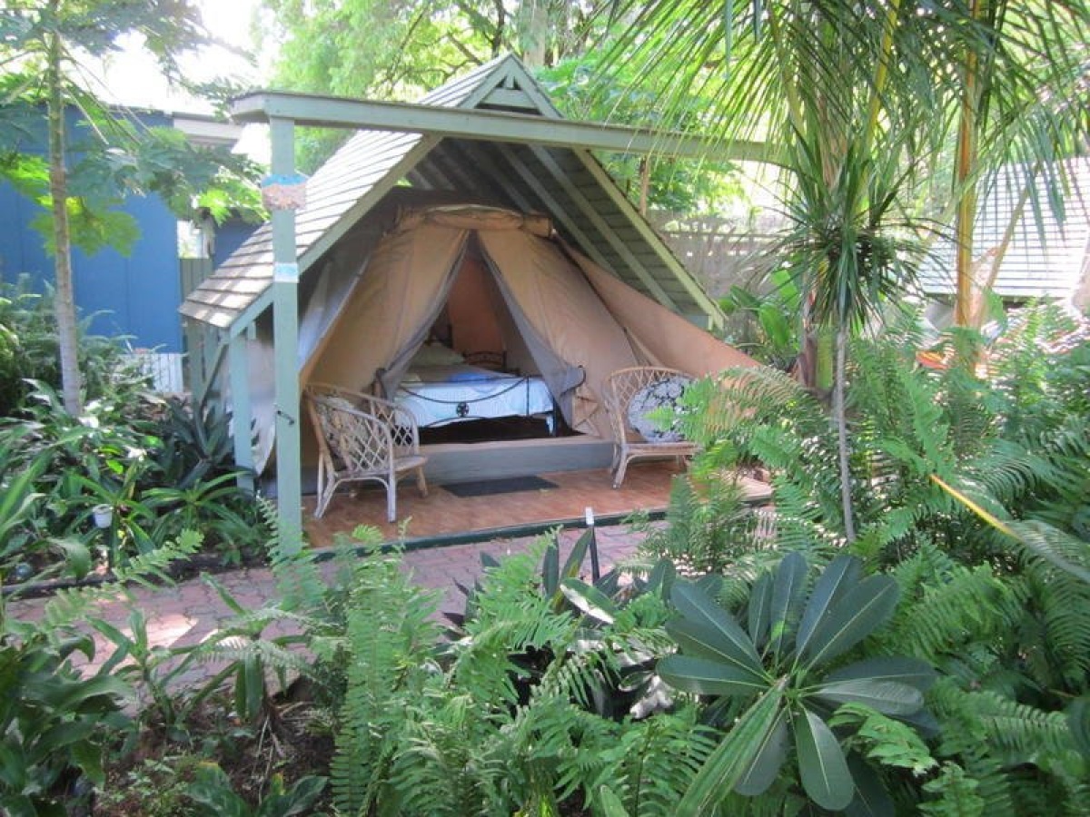 Arcadia Beach Guest House and Car Hire