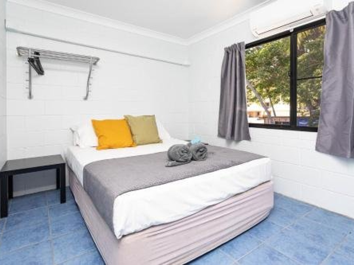 Airlie Sun & Sand Accommodation #6