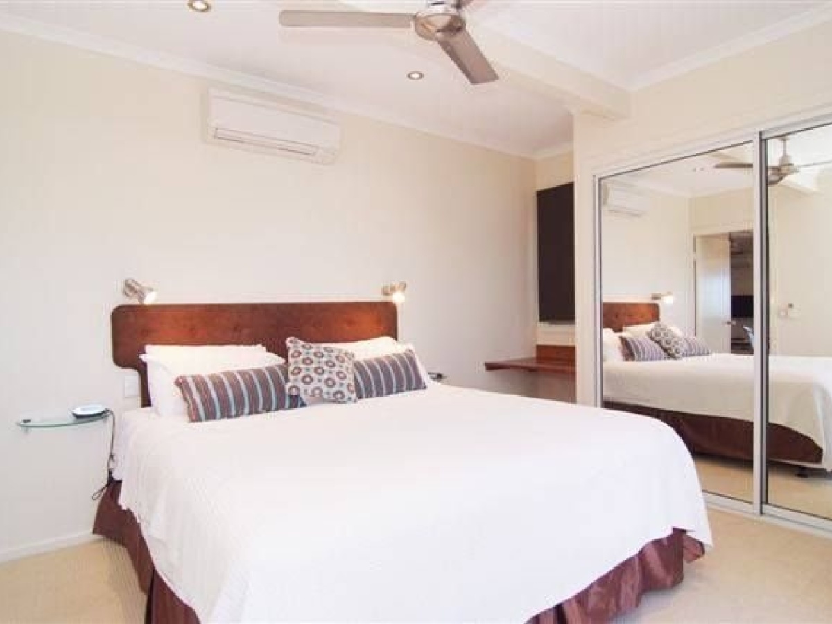 Airlie Apartments