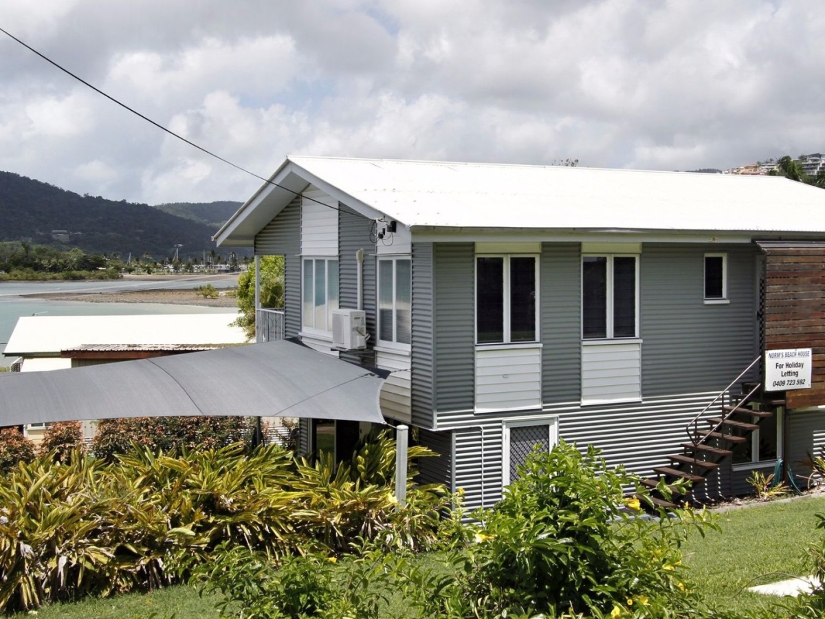 Norm’s Beach House, Airlie Beach