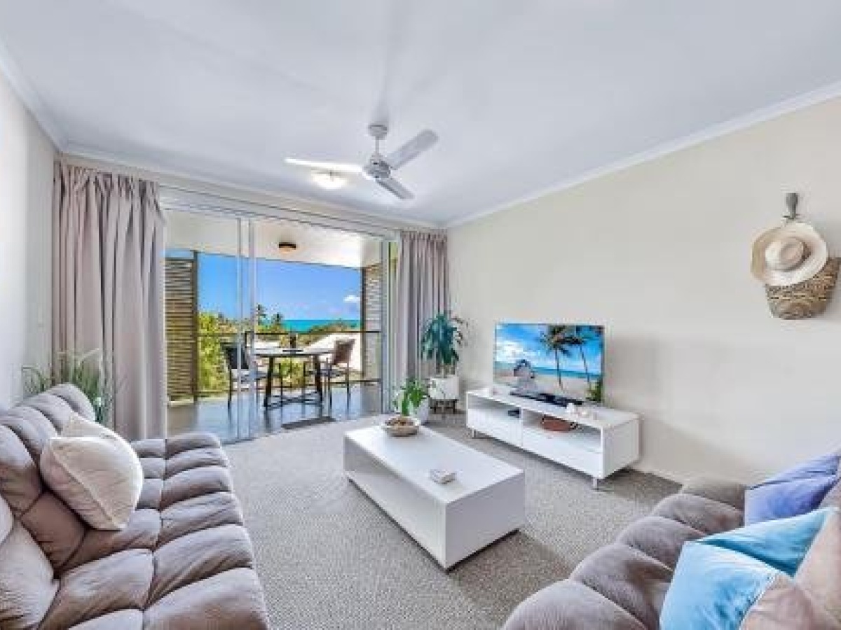Alpha 8 on Waterson – Airlie Beach