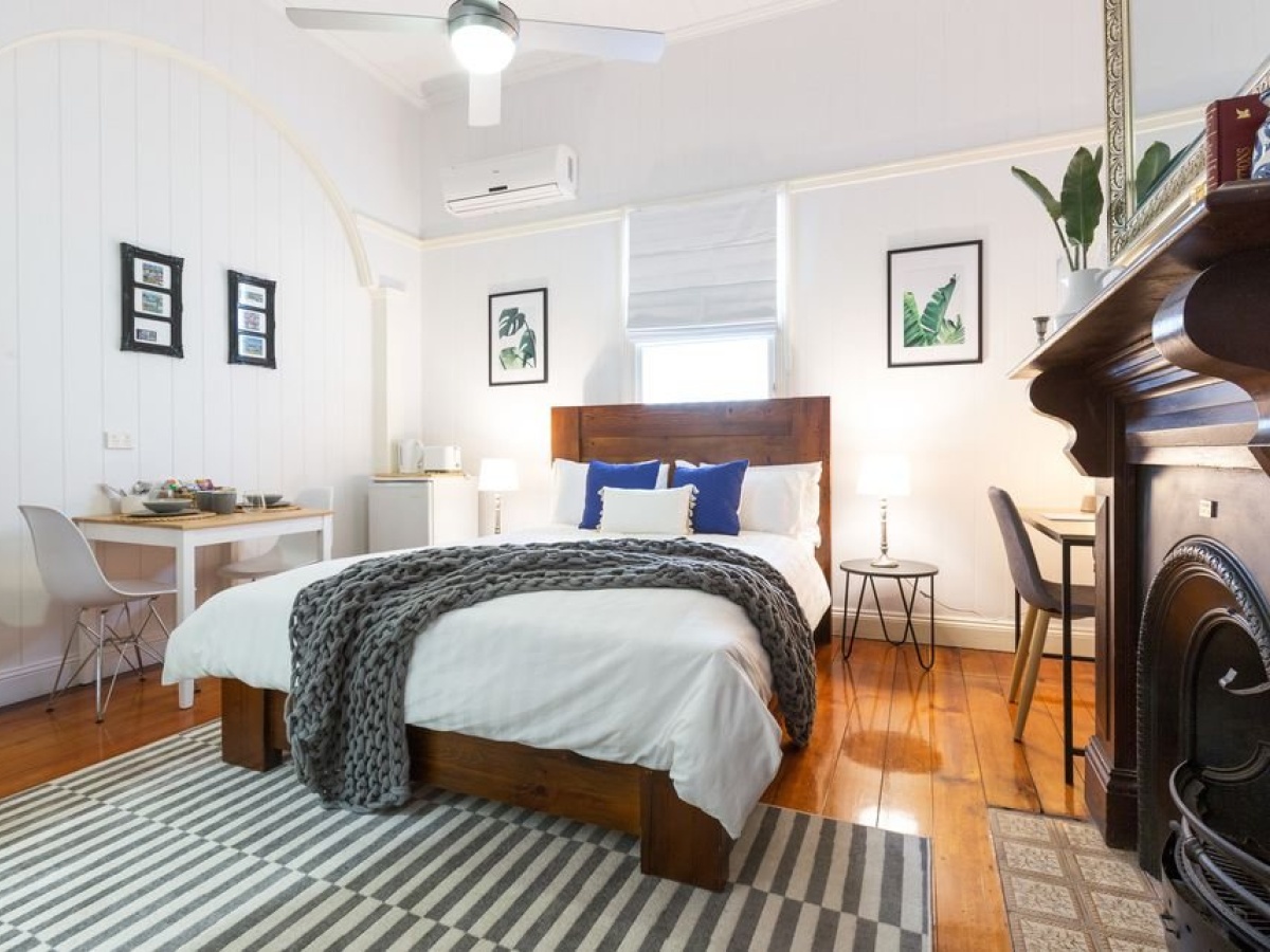 99 Kirkland Bed & Breakfast, Coorparoo