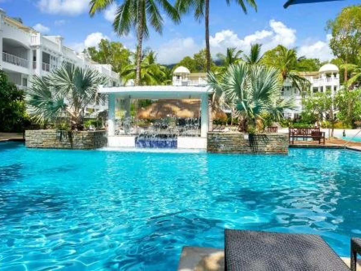 Beach Club Private Apartments Palm Cove