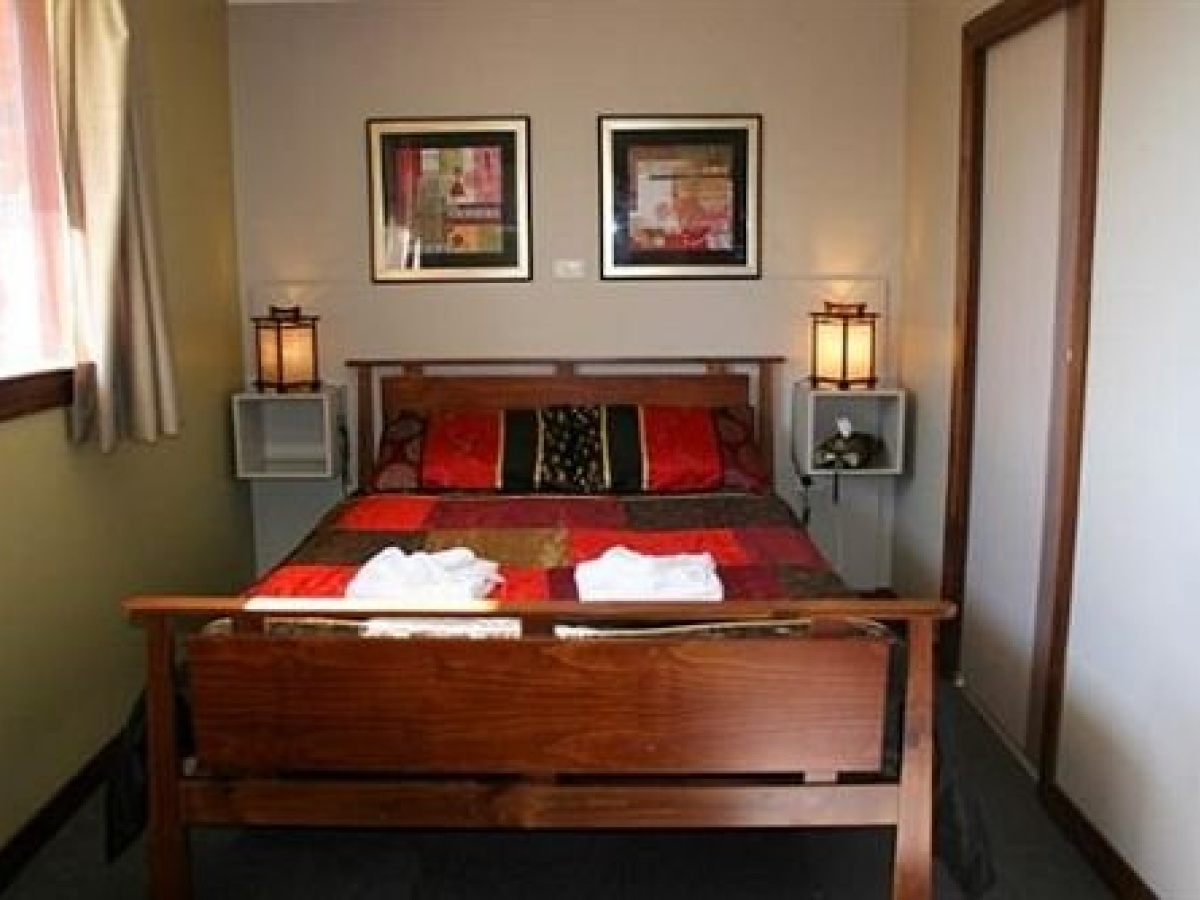 Golden Grain Motor Inn