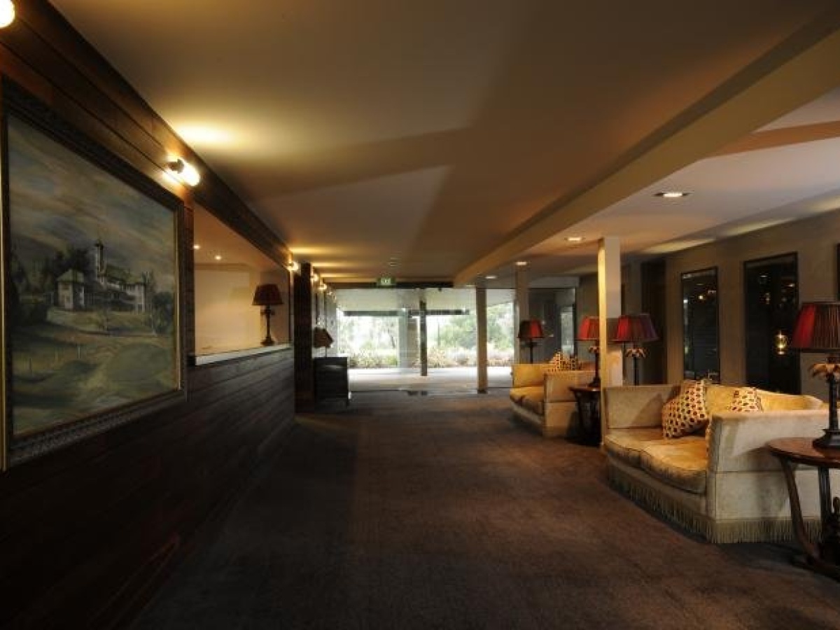 PENINSULA KINGSWOOD COUNTRY CLUB