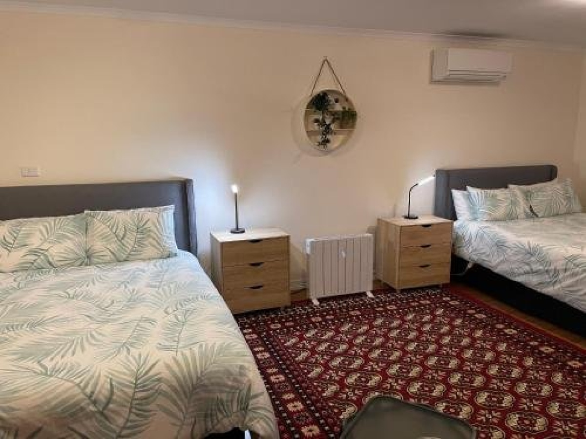 Austral Place 88 via Merri River, Dennington