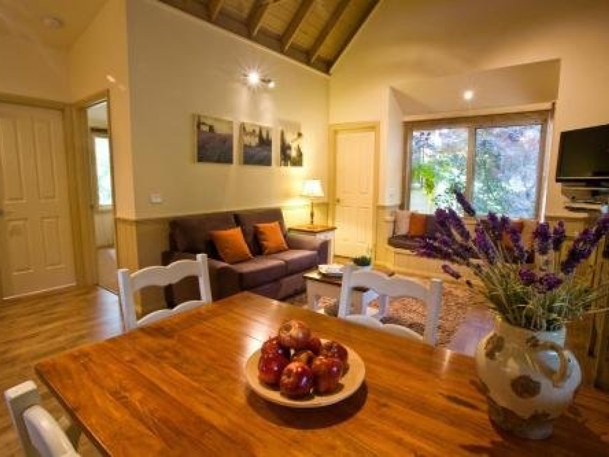 Autumn Abode Cottages