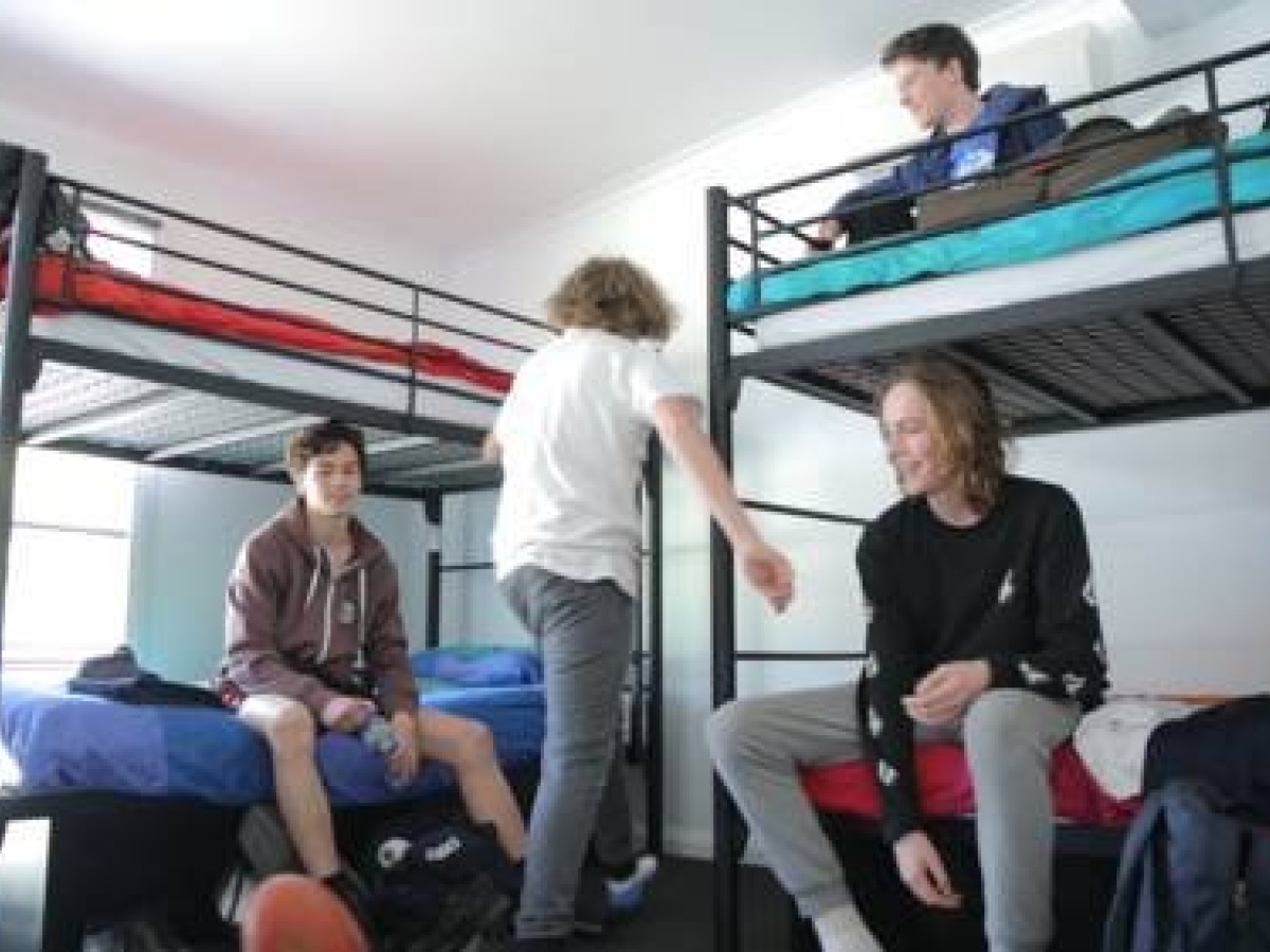 Alpine Sports Lodge
