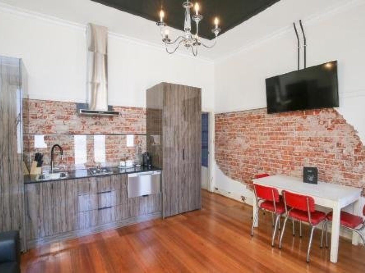 Indulge Apartments – CBD
