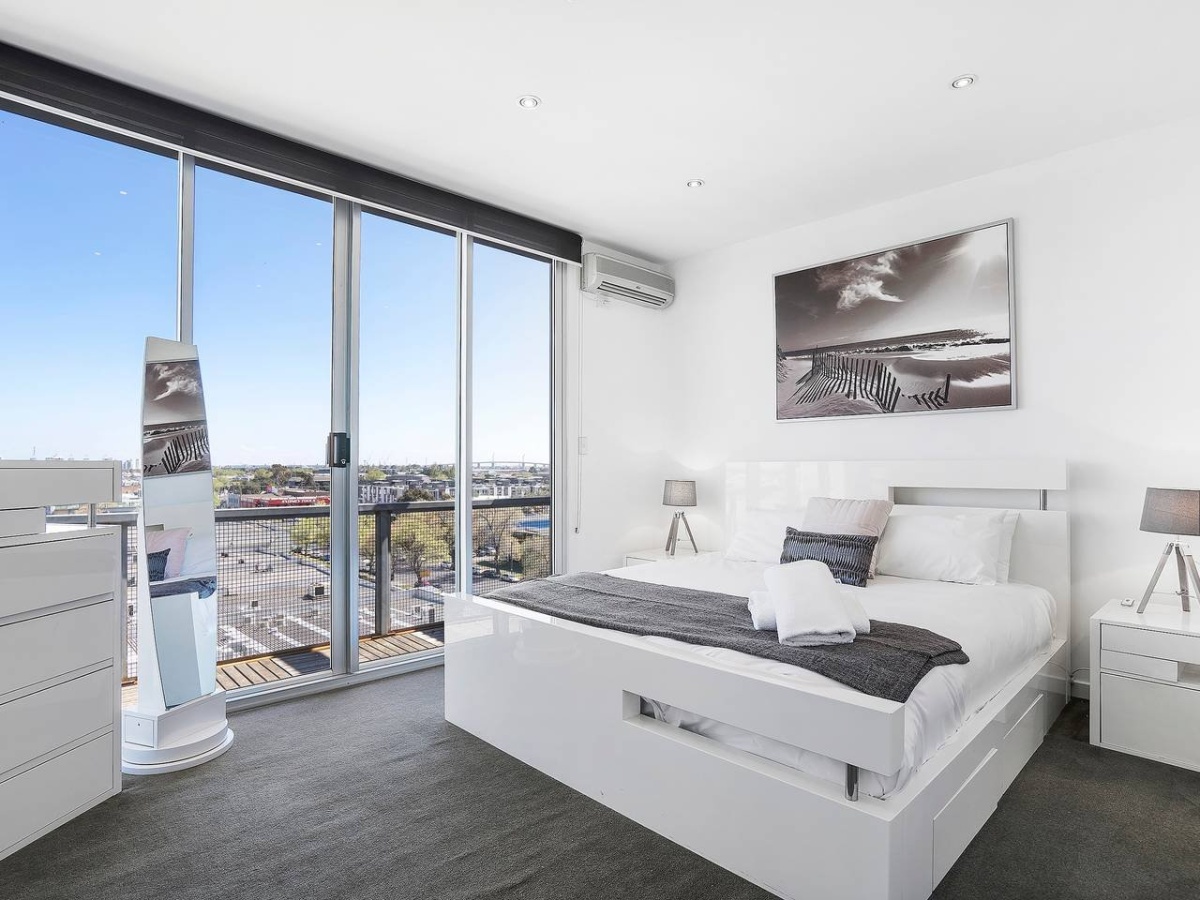 Roomerang at Montague Tower
