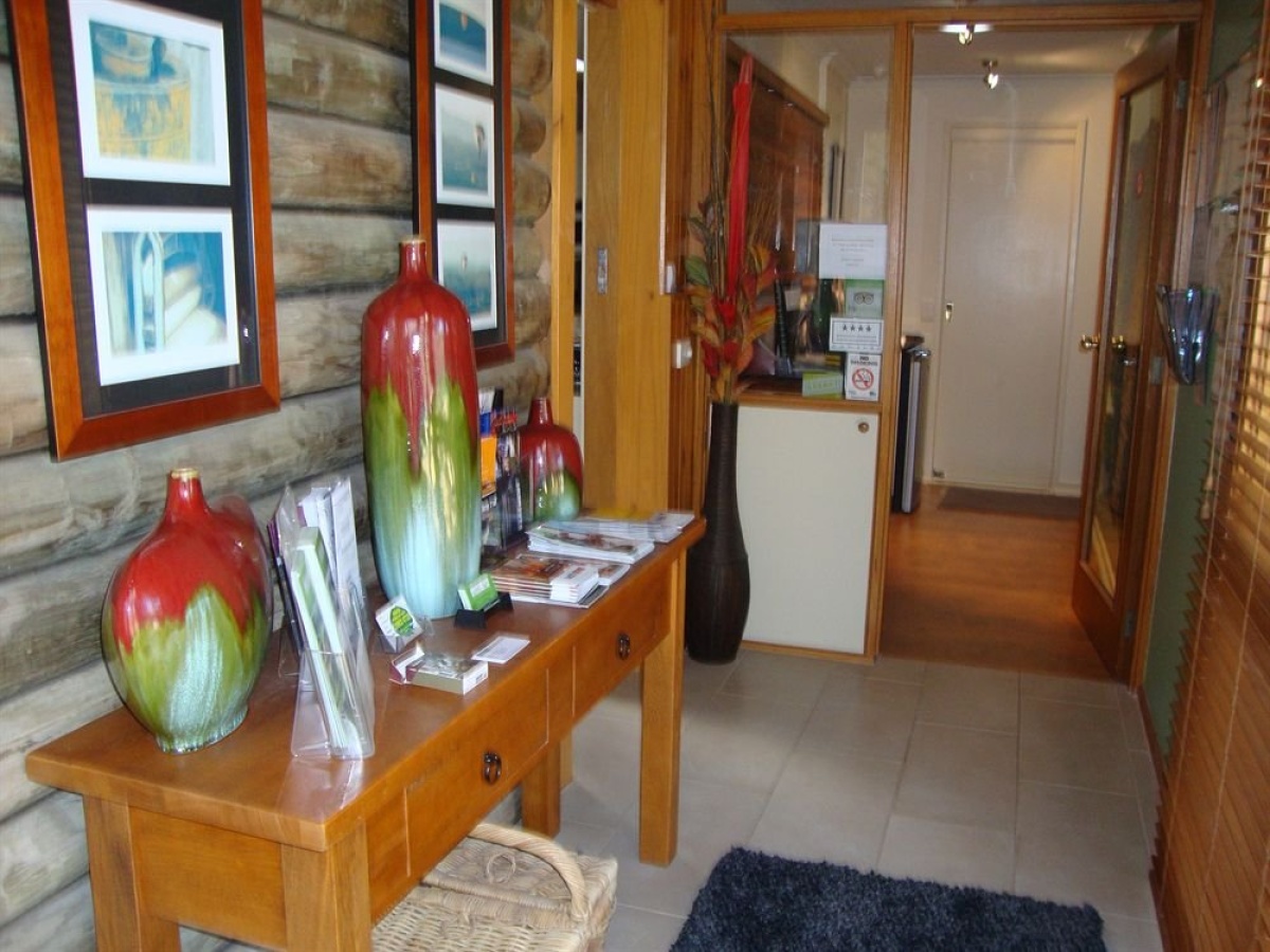 SUNWAY FARM & BREAKFAST AND ROSEBUD COTTAGE