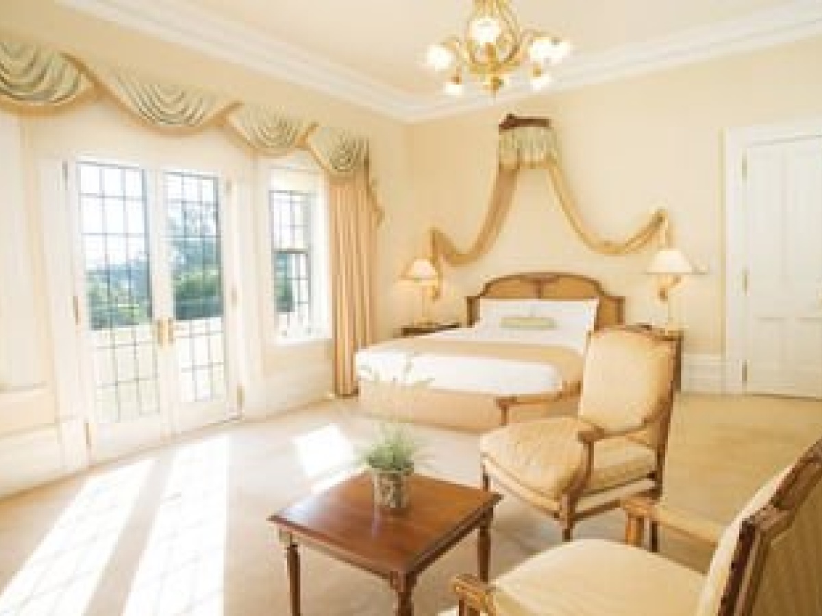 The Carrington Manor