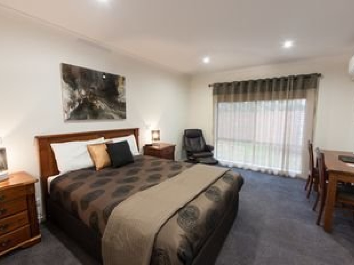 Addison Motor Inn