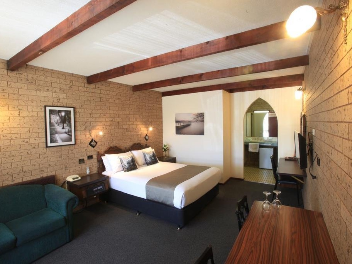 Belltower Motor Inn