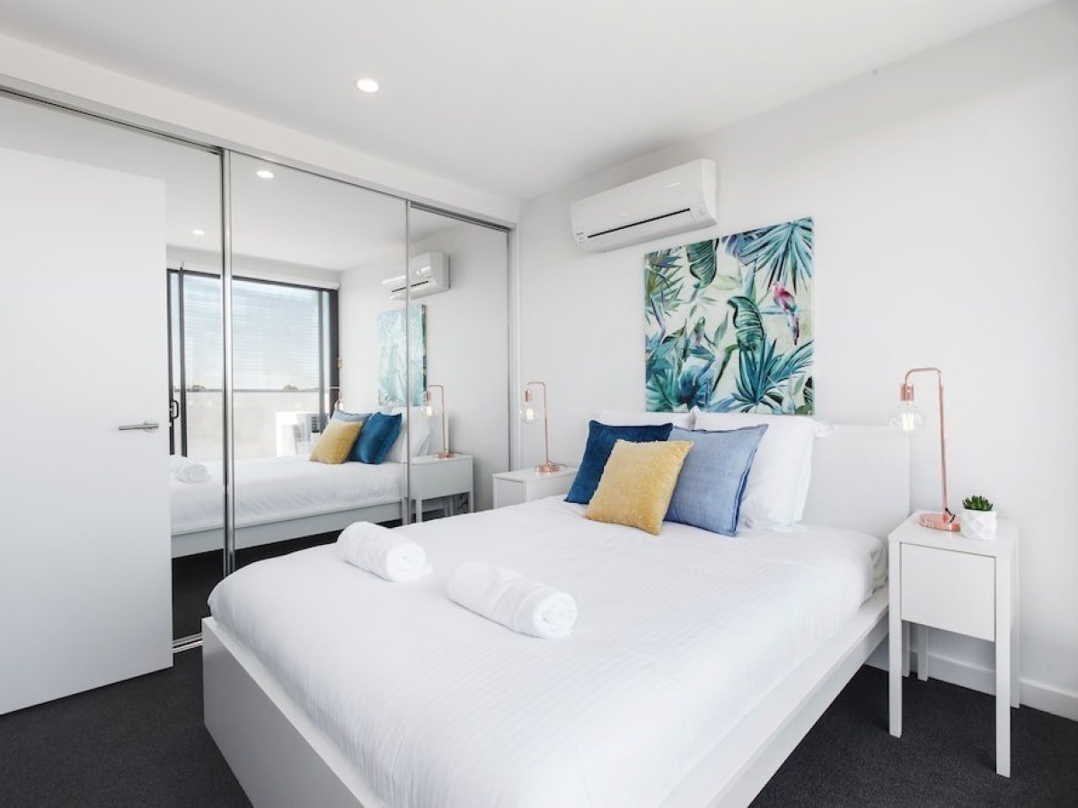Spacious Urban Oasis Apartment with City Views by Ready Set Host
