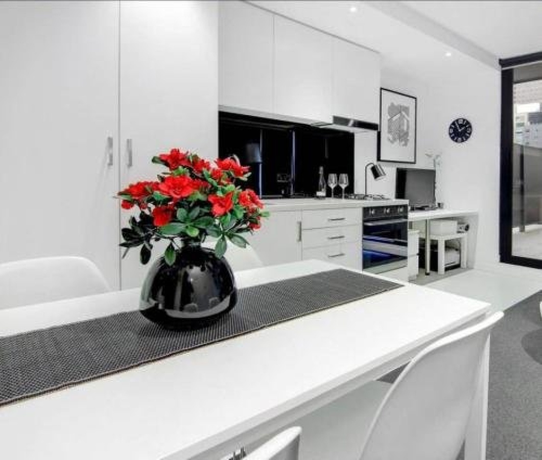 ReadySet Apartments on Little Collins, Melbourne CBD