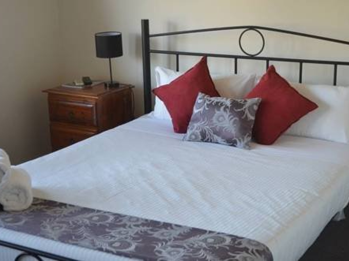 Myley’s Flat, Forster