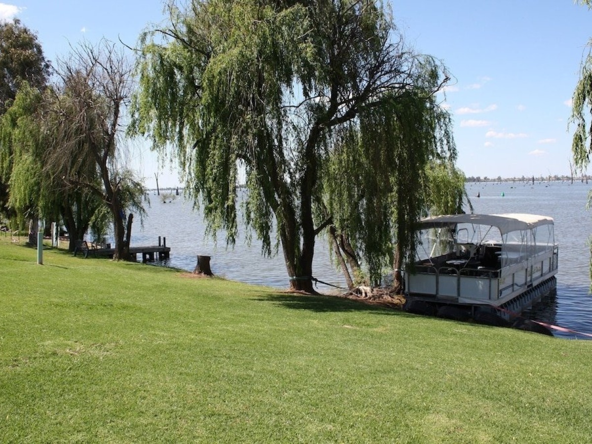 Willow Island – Waterfront