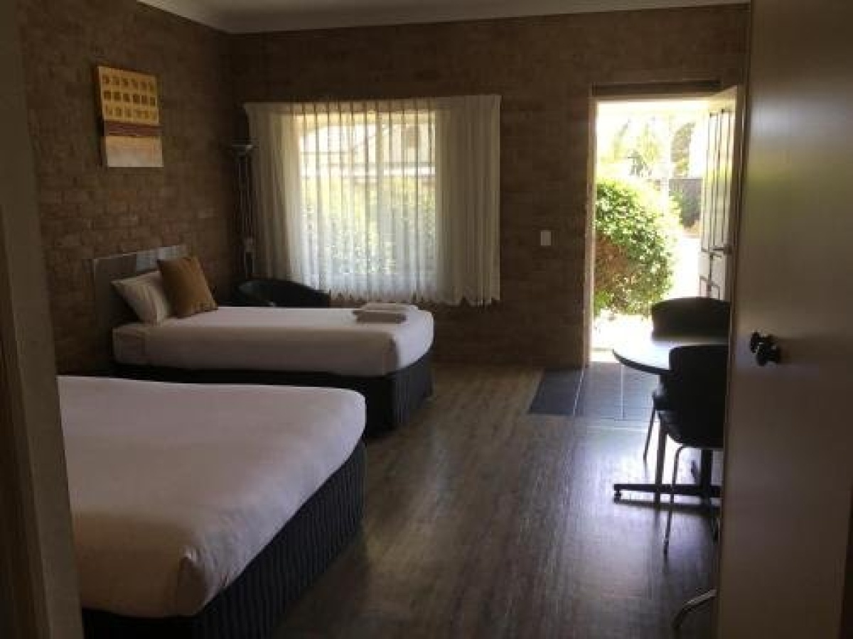 Bridgepoint 502, Mandurah Town