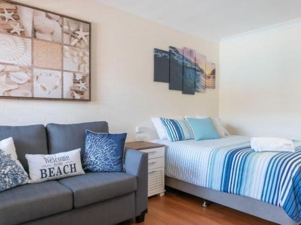 Coastal Vibe Apartments
