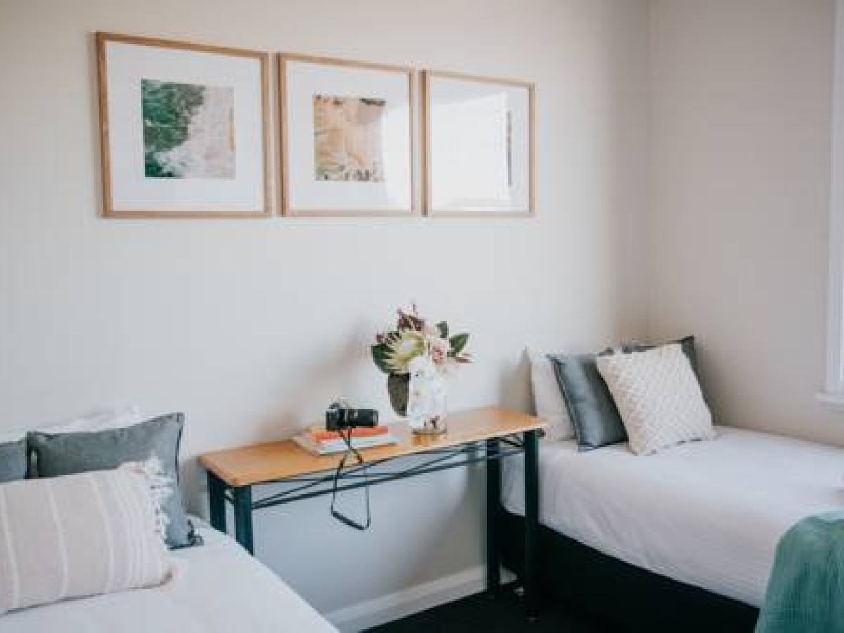 Gunyah Hotel